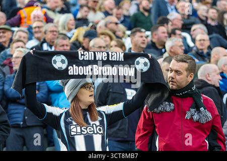 Newcastle, Royaume-Uni. 05 octobre 2025. Fans de Newcastle lors du match de Newcastle United FC contre Nottingham Forest FC English premier League au St.James' Park, Newcastle, Angleterre, Royaume-Uni le 5 octobre 2025 crédit : Lee Keuneke/Every second Media crédit : Every second Media/Alamy Live News Banque D'Images