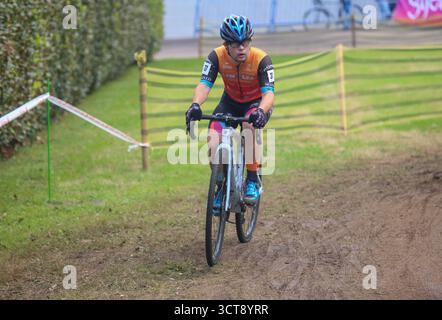 Gijón, Espagne, 5 octobre 2025 : cycliste Borja Gómez (37 ans) lors du 15e Trophée Villa de Gijón le 5 octobre 2025, à Gijón, Espagne. Crédit : Alberto Brevers / Alamy Live News. Banque D'Images