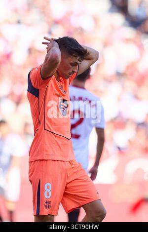 Séville, Espagne. 05 octobre 2025. SÉVILLE, ESPAGNE - 5 OCTOBRE : Pedri du FC Barcelone réagit lors du match LaLiga EA Sports entre le Sevilla FC et le FC Barcelone au stade Ramon Sanchez Pizjuan le 5 octobre 2025 à Séville, Espagne. (Photo de Gabriel Colchero/photo Players images/Magara Press) crédit : Magara Press SL/Alamy Live News Banque D'Images