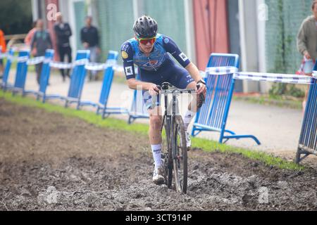 Gijón, Espagne, 5 octobre 2025 : le cycliste C'Chartres cyclisme Tom Ferreira (46) lors du XV Trophée Villa de Gijón le 5 octobre 2025, à Gijón, Espagne. Crédit : Alberto Brevers / Alamy Live News. Banque D'Images