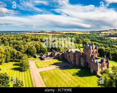 Château d'Ayton d'un drone, Ayton, Eyemouth, Scottish Borders, Écosse, ROYAUME-UNI Banque D'Images