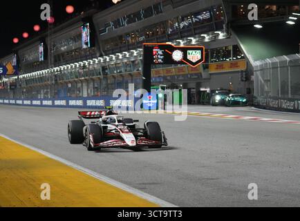 Singapour, Singapur. 05 octobre 2025. 5 octobre 2025, Marina Bay Street circuit, Singapour, FORMULE 1 SINGAPORE AIRLINES SINGAPORE GRAND PRIX 2025, sur la photo Oliver Bearman (GBR), MoneyGram Haas F1 Team Credit : dpa/Alamy Live News Banque D'Images