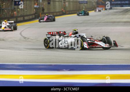 Singapour, Singapour. 05 octobre 2025. Oliver Bearman de Grande-Bretagne et l'écurie MoneyGram Haas F1 Team lors du Grand Prix de F1 de Singapour sur le Marina Bay Street circuit. Crédit : SOPA images Limited/Alamy Live News Banque D'Images