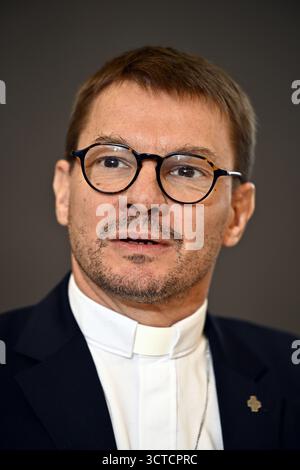 Bruxelles, Belgique. 06 octobre 2025. Le nouvel évêque de Namur Fabien Lejeusne photographié lors d'une conférence de presse pour annoncer deux nouveaux évêques, par la Conférence épiscopale de Belgique à Bruxelles, lundi 06 octobre 2025. BELGA PHOTO ERIC LALMAND crédit : Belga News Agency/Alamy Live News Banque D'Images