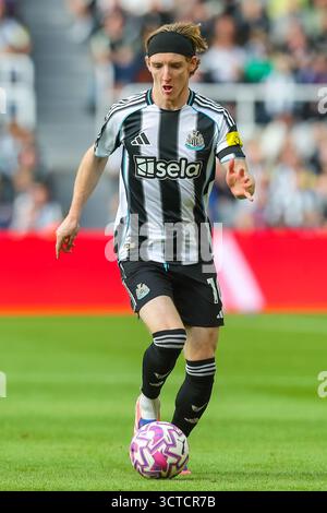 Newcastle, Royaume-Uni. 05 octobre 2025. Anthony Gordon de Newcastle United lors du Newcastle United FC contre Nottingham Forest FC English premier League match à St.James' Park, Newcastle, Angleterre, Royaume-Uni le 5 octobre 2025 crédit : Lee Keuneke/Every second Media crédit : Every second Media/Alamy Live News Banque D'Images