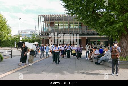 Japon, Tokyo : gare d'Ueno près du parc du même nom. Ouvert le 28 juillet 1883, ce hub majeur de la East Japan Railway Company est également Ser Banque D'Images