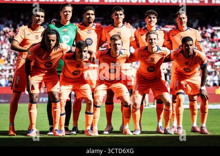 Séville, Espagne. 05 octobre 2025. Équipe de Barcelone lors du championnat espagnol de LaLiga match de football entre Sevilla FC et FC Barcelone le 5 octobre 2025 au stade Ramon Sanchez-Pizjuan à Séville, Espagne - photo Rafael Roman/Matthieu Mirville/DPPI crédit : DPPI Media/Alamy Live News Banque D'Images