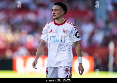 Séville, Espagne. 05 octobre 2025. Ruben VARGAS du Sevilla FC lors du match de football espagnol LaLiga entre Sevilla FC et FC Barcelone le 5 octobre 2025 au stade Ramon Sanchez-Pizjuan de Sevilla, Espagne - photo Rafael Roman/Matthieu Mirville/DPPI crédit : DPPI Media/Alamy Live News Banque D'Images