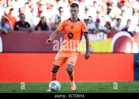 Séville, Espagne. 05 octobre 2025. Dani OLMO de Barcelone pendant le match de football de la Ligue espagnole entre Sevilla FC et FC Barcelone le 5 octobre 2025 au stade Ramon Sanchez-Pizjuan de Sevilla, Espagne - photo Rafael Roman/Matthieu Mirville/DPPI crédit : DPPI Media/Alamy Live News Banque D'Images