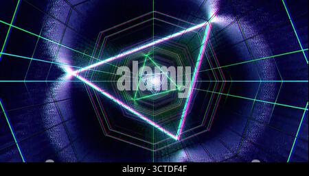 Les lignes colorées forment des formes géométriques vibrantes dans un tunnel numérique, créant un effet visuel fascinant. Cette scène captive par son design dynamique Banque D'Images
