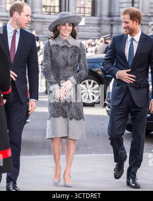 Londres, Angleterre, 03.14.2016 le prince William, duchesse de Cambridge et le prince Harry assiste à un service du Commonwealth à l'abbaye de Westminster à Londres. Banque D'Images