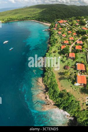 Cascades piton de Sainte-lucie prises de vue par drone de plage Banque D'Images