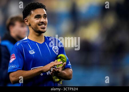 Arnhem, pays-Bas. 06 octobre 2025. ARNHEM, 06-10-2025, GelreDome, saison 2025/2026, Néerlandais Keuken Kampioen Divisie football, match entre vitesse et FC Den Bosch, la photo montre le joueur de FC Den Bosch Chahid el Allachi applaudit les fans crédit : Pro Shots/Alamy Live News Banque D'Images