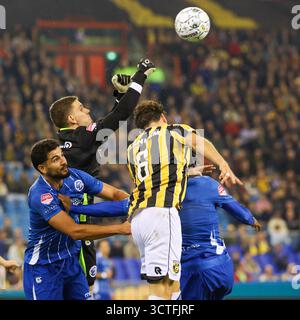 Arnhem, pays-Bas. 06 octobre 2025. ARNHEM, PAYS-BAS - 6 OCTOBRE : Reda Akmum du FC Den Bosch, le gardien de but Pepijn van de Merbel du FC Den Bosch, Marco Schikora du vitesse lors du match néerlandais Keuken Kampioen Divisie entre vitesse et FC Den Bosch au Stadion Gelredome le 6 octobre 2025 à Arnhem, pays-Bas. (Photo de Ben Gal/Orange Pictures) crédit : Orange pics BV/Alamy Live News Banque D'Images