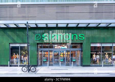Un grand magasin Simons au Centre Eaton à Toronto, Ontario, Canada. Banque D'Images