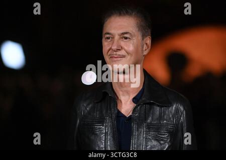 Paris, France. 6 octobre 2025. Etienne Daho participe au salon Chanel printemps/été 2026 dans le cadre de la Fashion week de Paris le 06 octobre 2025 à Paris. Photo de Franck Castel/ABACAPRESS.COM crédit : Abaca Press/Alamy Live News Banque D'Images