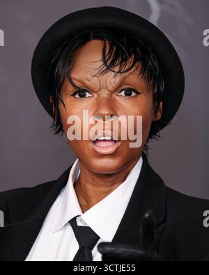 MIRACLE MILE, LOS ANGELES, CALIFORNIE, États-Unis - OCTOBRE 06 : la chanteuse, rappeuse, auteur-compositeur, productrice et actrice américaine Janelle Monáe (Janelle Monae) arrive à la première à Los Angeles de 'Frankenstein' de Netflix qui s'est tenue à l'Academy Museum of Motion Pictures le 6 octobre 2025 à Miracle Mile, Los Angeles, Californie, États-Unis. (Photo de Xavier Collin/image Press Agency) Banque D'Images