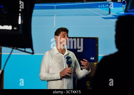 Melbourne, Australie. 07 octobre 2025. Mark Philippoussis donne une interview à l'événement de lancement de l'Open d'Australie 2026. Crédit : SOPA images Limited/Alamy Live News Banque D'Images