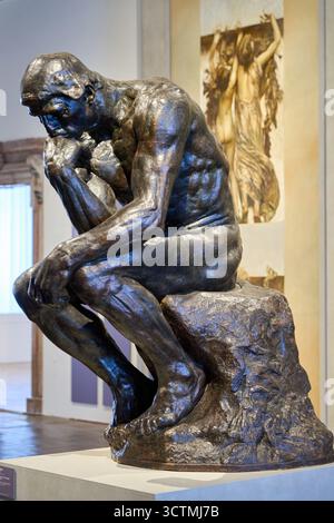 Le penseur, 1880-1904, plâtre patiné, Auguste Rodin, Musée Ca' Pesaro, Venise, Venise, Vénétie, Italie. Banque D'Images