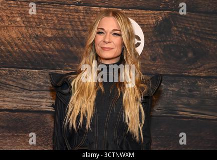 Nashville, États-Unis. 07 octobre 2025. LeAnn Rimes arrive à l’événement « 9-1-1 : Nashville » qui s’est tenu à PROOF Rooftop à W Nashville le 7 octobre 2025 à Nashville, TN © Tammie Arroyo/AFF-USA.com crédit : AFF/Alamy Live News Banque D'Images
