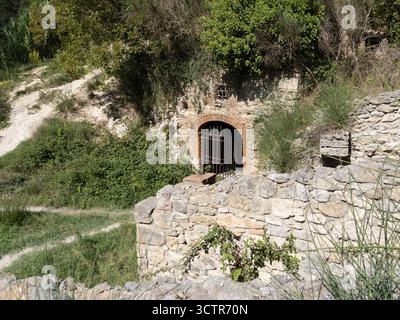 Parco naturale dei Mulini, parc public avec sources chaudes et système démantelé de moulins à céréales à Bagno Vignoni, ville dans la province de Sienne, Italie Banque D'Images