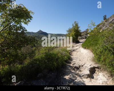 Parco naturale dei Mulini, parc public avec sources chaudes et système démantelé de moulins à céréales à Bagno Vignoni, ville dans la province de Sienne, Italie Banque D'Images