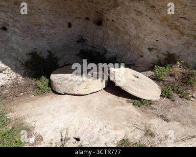 Parco naturale dei Mulini, parc public avec sources chaudes et système démantelé de moulins à céréales à Bagno Vignoni, ville dans la province de Sienne, Italie Banque D'Images