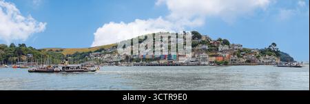 Kingswear dans le Devon vu de Dartmouth de l'autre côté de la fléchette Banque D'Images