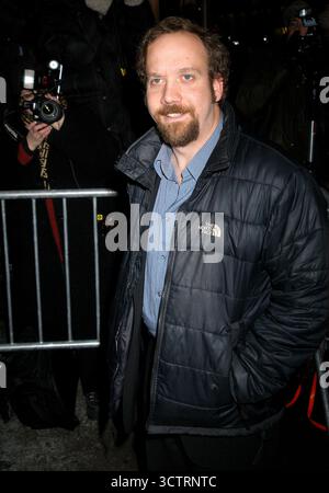 Paul Giamatti arrive au 69e dîner de remise des prix annuel du New York film Critics Circle. New York, 11 janvier 2003 Banque D'Images