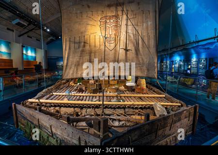 Le radeau en balsa Kon-Tiki de Thor Heyerdahl exposé au musée Kon-Tiki sur la péninsule de Bygdøy, dans le fjord intérieur de l’Oslofjord, Oslo, Norvège, Europe du Nord Banque D'Images