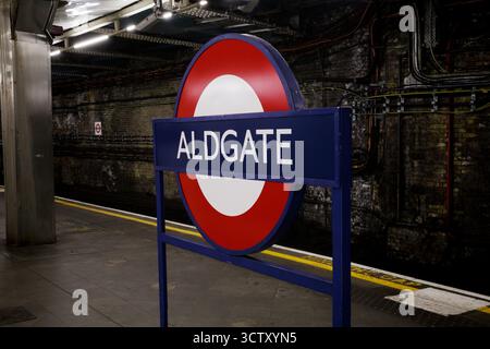 Panneau de la station de métro Aldgate Banque D'Images