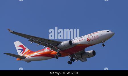 Moscou, Russie ; août 28 2024 : Airbus A330 243, B 5931 de China Eastern Airlines, atterrissage à l'aéroport international de Sheremetyevo Banque D'Images