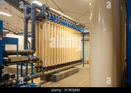 Park City, Utah - usine de traitement de l'eau de signal Hill à Mountain Regional Water. La puissance pour faire fonctionner cette centrale provient principalement de panneaux solaires flottants Banque D'Images