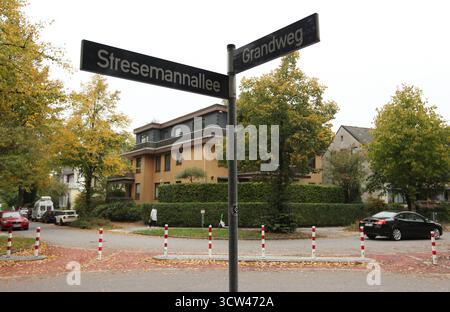 DATE D'ENREGISTREMENT NON INDIQUÉE Straßenschilder Stresemannallee und Grandweg. Lokstedt Hamburg *** panneaux de rue Stresemannallee et Grandweg Lokstedt Hamburg Banque D'Images