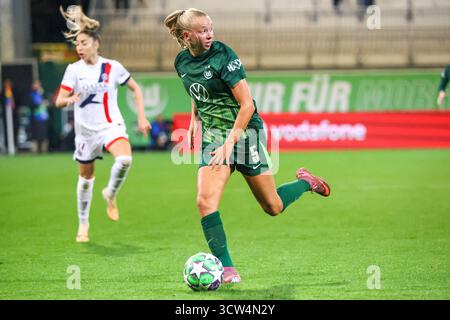 Wolfsburg, Deutschland. 08 octobre 2025. Wolfsburg, Allemagne 08. Oktober 2025 : Champions League - Frauen - 2025/2026 - VfL Wolfsburg vs. Paris Saint-Germain Im Bild : Ella Peddemors (VfL) crédit : dpa/Alamy Live News Banque D'Images