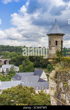 Tourelle espagnole sur les murs fortifiés de la ville de Luxembourg Banque D'Images