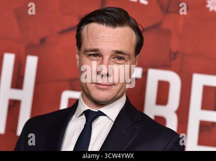 Los Angeles, États-Unis. 09 octobre 2025. Rupert Evans arrive à la projection spéciale « vérité et trahison » à AMC The Grove le 9 octobre 2025 à Los Angeles, CA. © LISA OConnor/AFF-USA.com crédit : AFF/Alamy Live News Banque D'Images