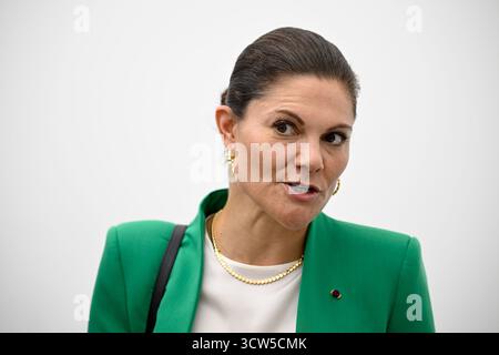 Osaka, japonais. 10 octobre 2025. La princesse héritière Victoria visite le Pavillon japonais à l'Expo 2025 Osaka au Japon, le 10 octobre 2025.la princesse héritière Victoria de Suède est en visite officielle au Japon du 9 au 15 octobre. Photo : Jessica Gow/TT/Code 10070 ce texte est traduit automatiquement crédit : TT News Agency/Alamy Live News Banque D'Images