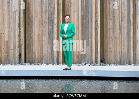 Osaka, japonais. 10 octobre 2025. La princesse héritière Victoria visite le Pavillon japonais à l'Expo 2025 Osaka au Japon, le 10 octobre 2025.la princesse héritière Victoria de Suède est en visite officielle au Japon du 9 au 15 octobre. Photo : Jessica Gow/TT/Code 10070 ce texte est traduit automatiquement crédit : TT News Agency/Alamy Live News Banque D'Images