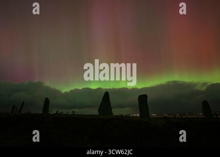 Northern Lights Ring of Brodgar standing Stones, Orcades, Écosse Banque D'Images