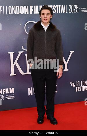 Londres, Royaume-Uni. 10 octobre 2025. Louis Partridge assiste à la première du Gala du Festival du film de Londres Jay Kelly BFI, Royal Festival Hall. Crédit : Doug Peters/EMPICS/Alamy Live News Banque D'Images