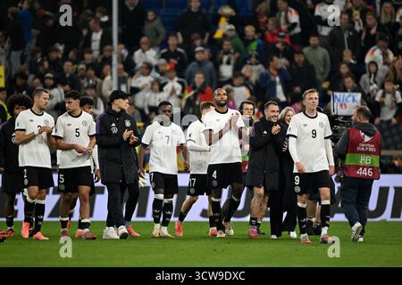 Sinsheim, Allemagne. 10 octobre 2025. Football : qualification Coupe du monde Europe, Allemagne - Luxembourg, phase de groupes, Groupe A, Journée 3, PreZero Arena, l'équipe allemande célèbre la victoire. Crédit : Federico Gambarini/dpa/Alamy Live News Banque D'Images