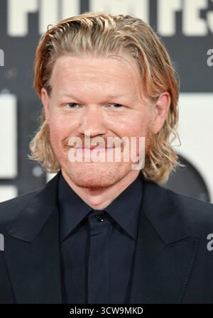 Londres, Royaume-Uni. 10 octobre 2025. L'acteur américain Jesse Plemons assiste à la première de Bugonia au 69e BFI London film Festival à Londres, en Angleterre, le vendredi 10 octobre 2025. Photo de Rune Hellestad/UPI crédit : UPI/Alamy Live News Banque D'Images