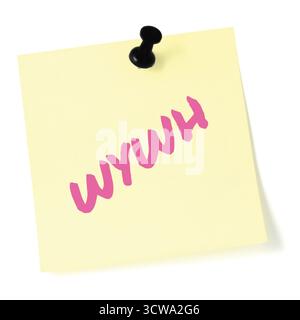 J'aimerais que vous soyez ici texting acronyme WYWH, Wistful Longing textspeak text concept, marqueur rose romance Crush slang métaphore, note collante jaune isolée Banque D'Images