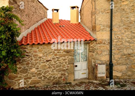 Maison dans Bemposta, Mogadouro, Portugal Banque D'Images