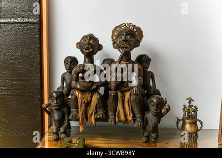 Représentation sculpturale du patrimoine tribal africain et de l'identité culturelle Banque D'Images