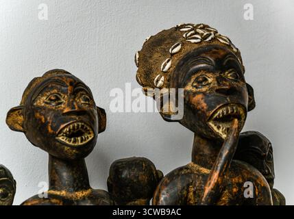 Représentation sculpturale du patrimoine tribal africain et de l'identité culturelle Banque D'Images