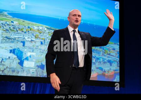 Aberdeen, Écosse, Royaume-Uni. 11 octobre 2025. Premier jour de la conférence annuelle SNP à Aberdeen, Écosse. Pic : le député Steven Flynn prononce un discours d'ouverture à la conférence. Iain Masterton/Alamy Live News. Banque D'Images