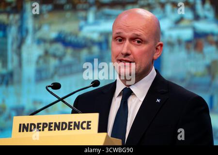 Aberdeen, Écosse, Royaume-Uni. 11 octobre 2025. Premier jour de la conférence annuelle SNP à Aberdeen, Écosse. Pic : le député Steven Flynn prononce un discours d'ouverture à la conférence. Iain Masterton/Alamy Live News. Banque D'Images