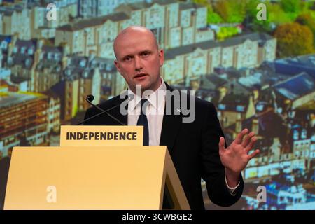 Aberdeen, Écosse, Royaume-Uni. 11 octobre 2025. Premier jour de la conférence annuelle SNP à Aberdeen, Écosse. Pic : le député Steven Flynn prononce un discours d'ouverture à la conférence. Iain Masterton/Alamy Live News. Banque D'Images